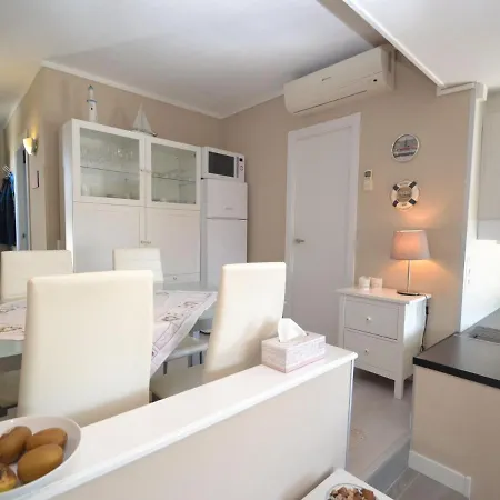 Layes By Interhome *